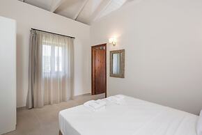 Spilia Village Hotel & Villas