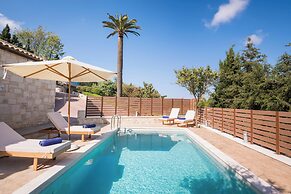 Spilia Village Hotel & Villas