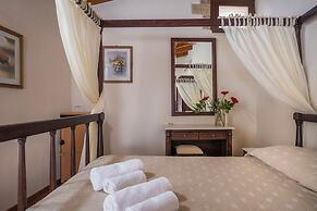Spilia Village Hotel & Villas