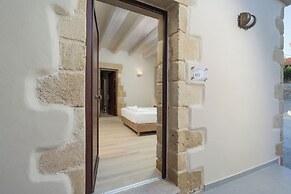 Spilia Village Hotel & Villas