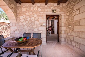 Spilia Village Hotel & Villas