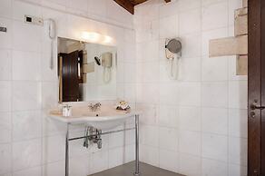 Spilia Village Hotel & Villas