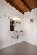 Spilia Village Hotel & Villas