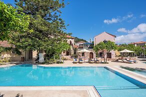 Spilia Village Hotel & Villas