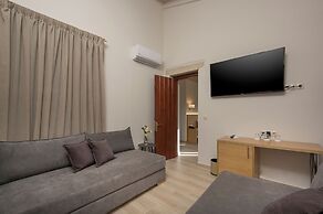 Spilia Village Hotel & Villas