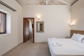 Spilia Village Hotel & Villas