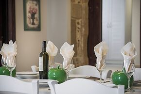 Spilia Village Hotel & Villas