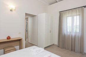 Spilia Village Hotel & Villas