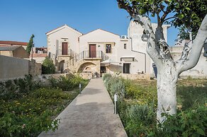 Spilia Village Hotel & Villas