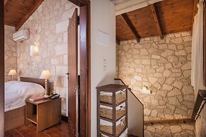 Spilia Village Hotel & Villas