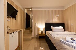 Gasper Business & Garden Hotel