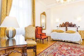 Charles Bridge Palace