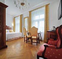 Charles Bridge Palace