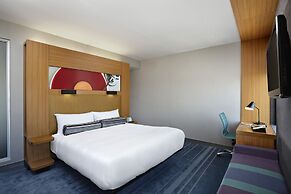Aloft by Marriott Vaughan Mills