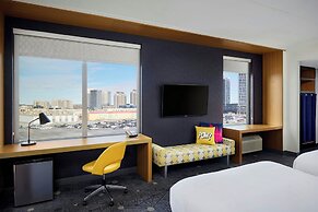 Aloft by Marriott Vaughan Mills