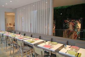 Le Cesar Hotel