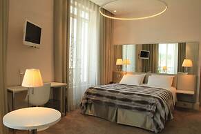 Le Cesar Hotel