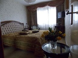 Weena House