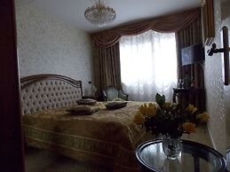Weena House