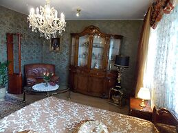 Weena House
