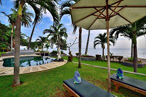 Dolphin Beach Bali