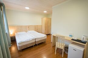Atlas - Hostel