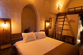 Lemon Cave Suites And Coffee House