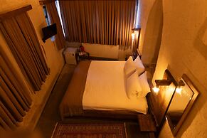 Lemon Cave Suites And Coffee House
