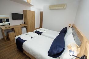 Golden Street Hotel