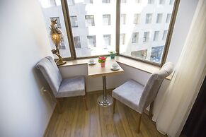 Golden Street Hotel