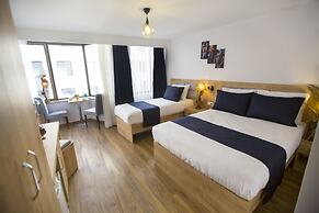 Golden Street Hotel