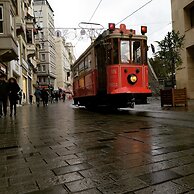 Golden Street Hotel