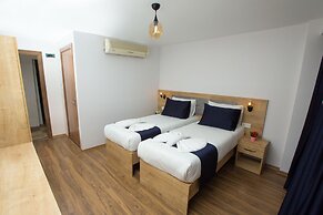 Golden Street Hotel