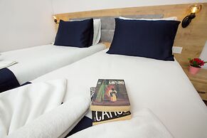Golden Street Hotel