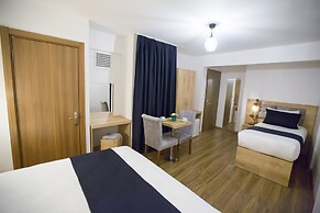 Golden Street Hotel