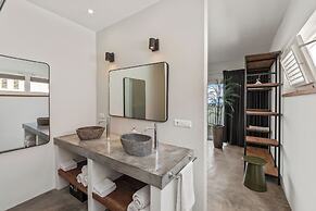 PM78 Boutique Apartments