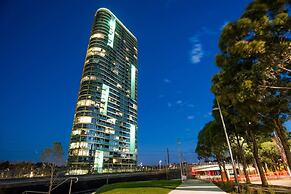 2bed1bath High-end APT at Olympic Parkviews+p