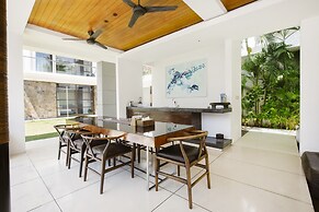 Villa Aqua