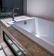 Villa Aqua