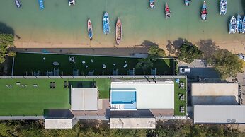 Arch39 Phuket Beach Front