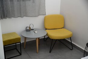 Stylish apt next to bograshov