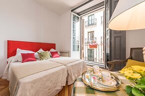 Plaza Santa Ana Apartment