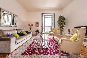 Plaza Santa Ana Apartment