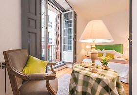 Plaza Santa Ana Apartment