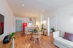 Three House Hotel