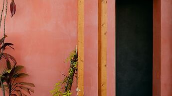 Three House Hotel