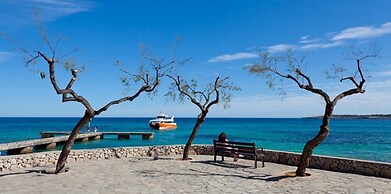 Mafloras Luxury Beach Apartment