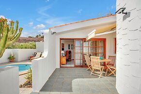 Villa With sea View and Pool