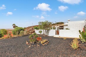 Villa With sea View and Pool