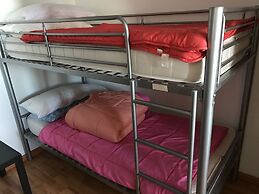 Comfortable Apartment With Wifi and Parking Space